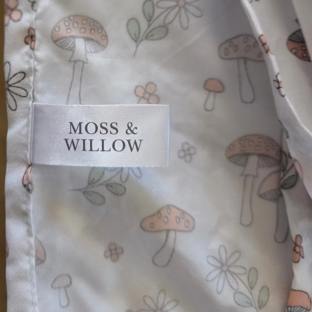 Moss & Willow Mushroom Floral Print Fabric Queen Sheet‎ Cottagecore